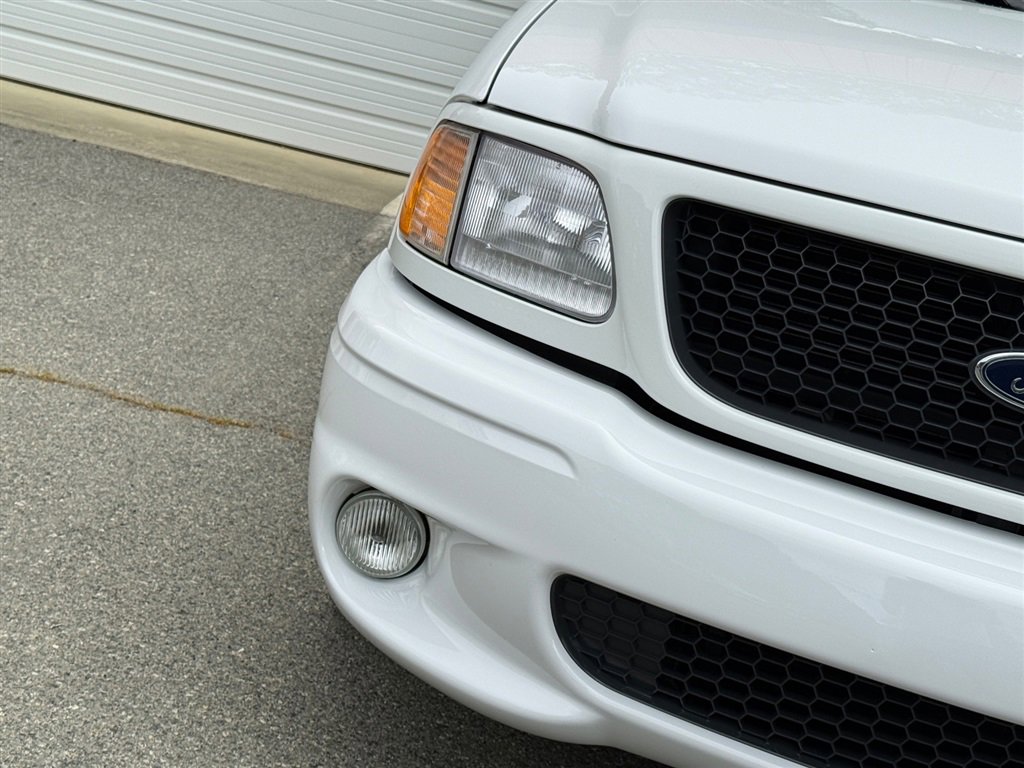Used 1999 Ford F150 Lightning image 9