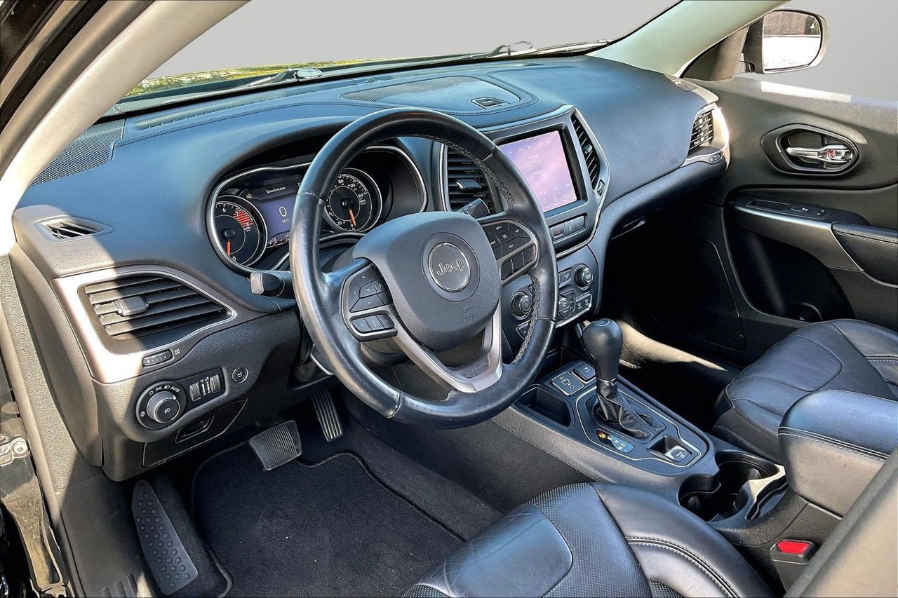 Certified 2021 Jeep Cherokee Latitude Lux w/ Comfort/Convenience Group FWD image 18