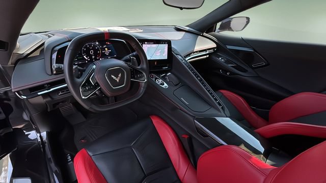 Used 2024 Chevrolet Corvette Stingray Premium Conv w/ Z51 Performance Package RWD image 17