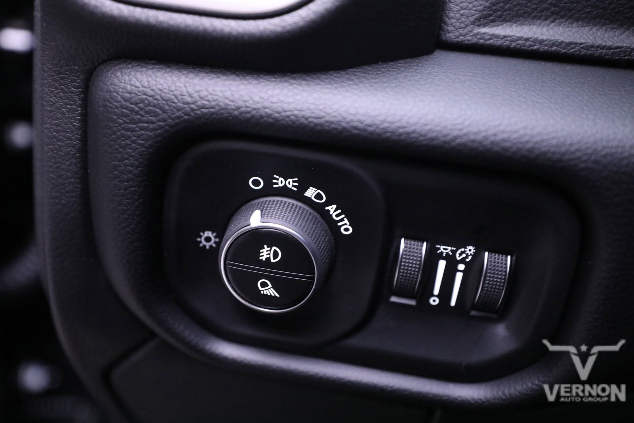 New 2025 RAM 3500 Laramie image 18