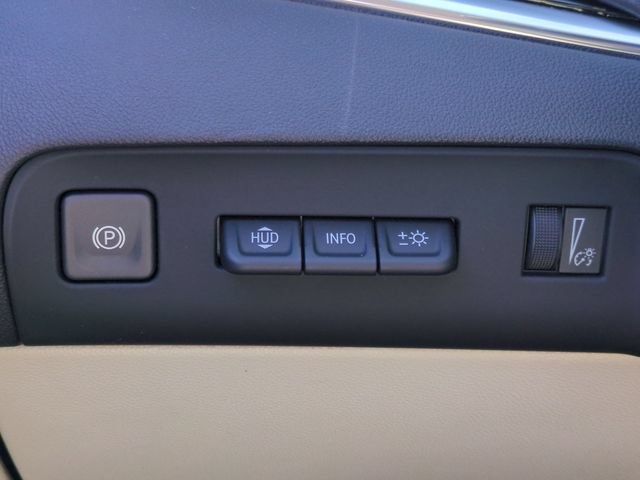Used 2023 Buick Enclave Avenir w/ Avenir Technology Package FWD image 21