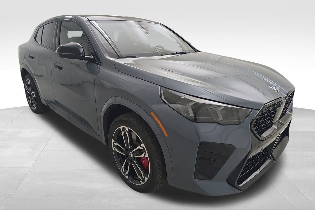 New 2026 BMW X2 xDrive28i w/ Technology Package AWD/4WD image 2
