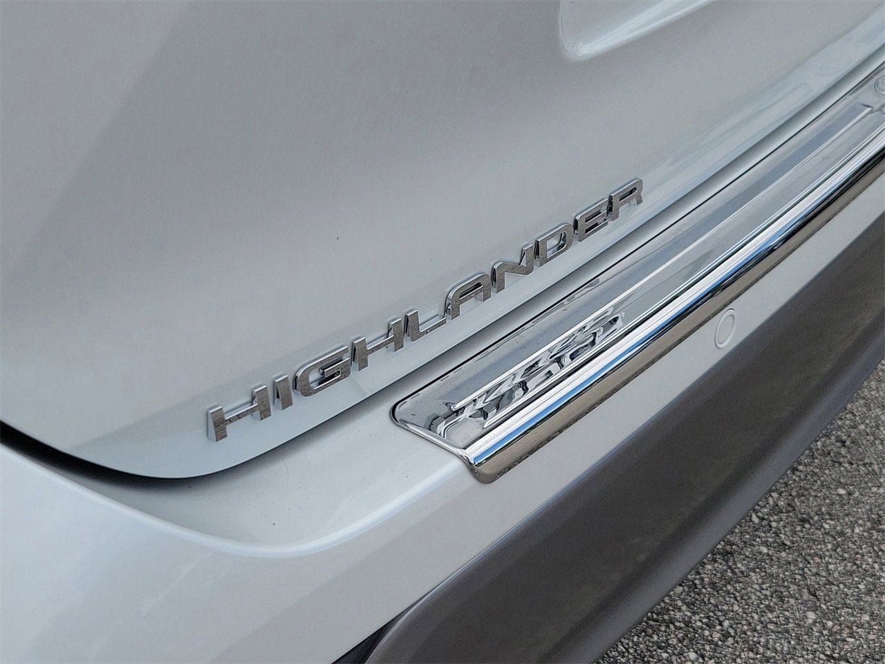 New 2026 Toyota Highlander Platinum AWD/4WD image 6