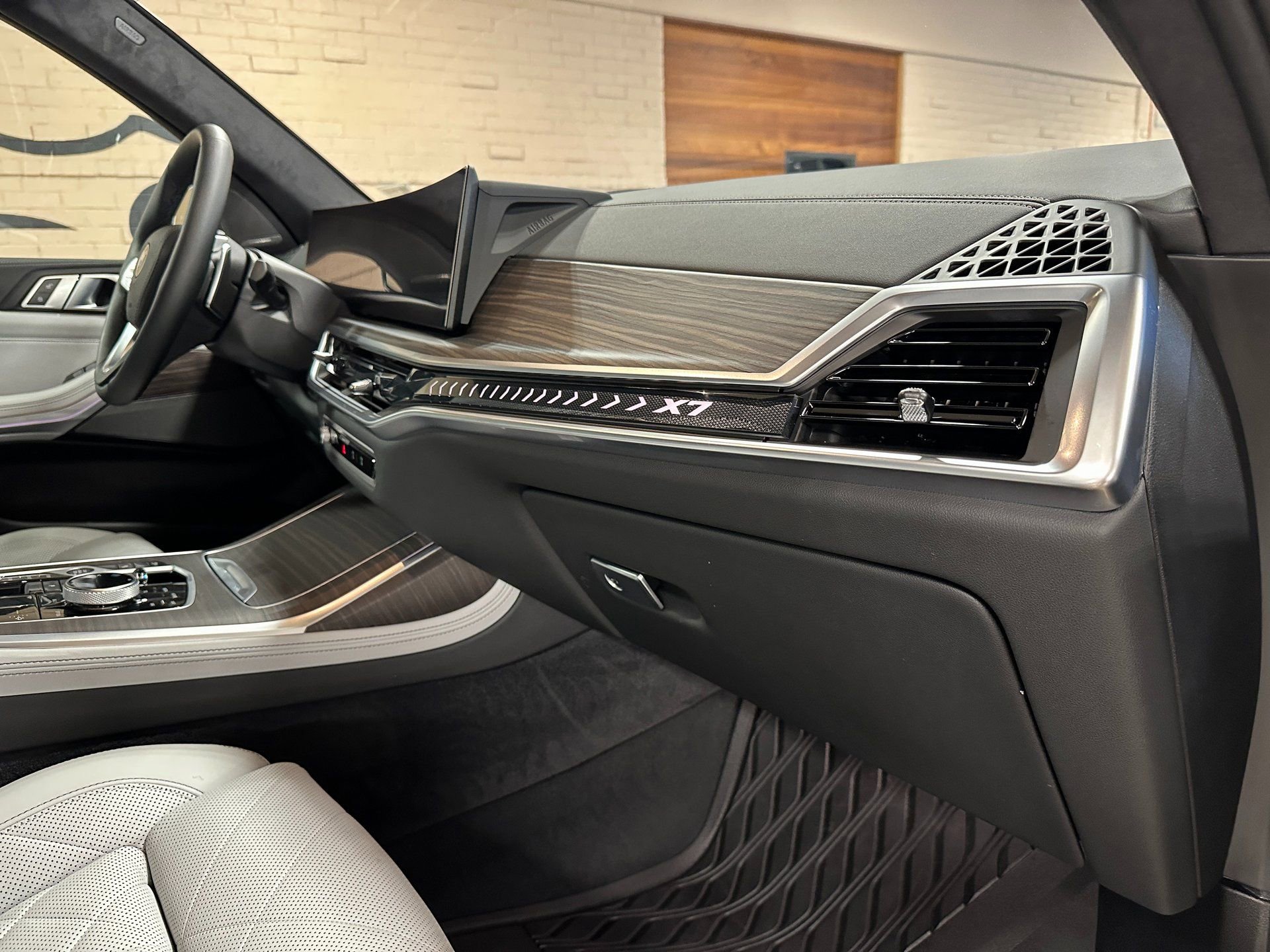 Used 2025 BMW X7 xDrive40i image 35