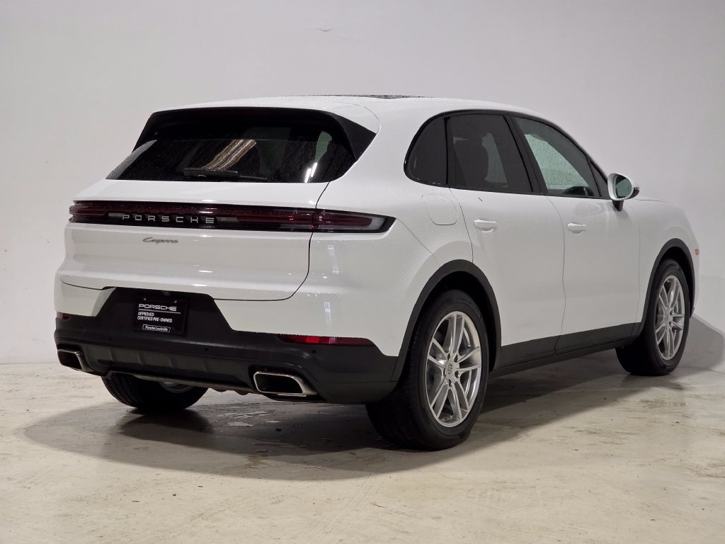 Used 2024 Porsche Cayenne w/ Premium Package AWD/4WD image 8