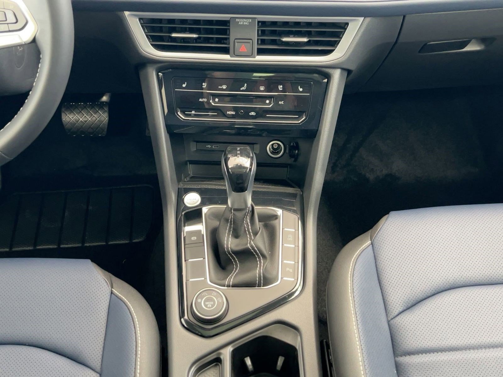 New 2026 Volkswagen Taos SEL AWD/4WD image 18