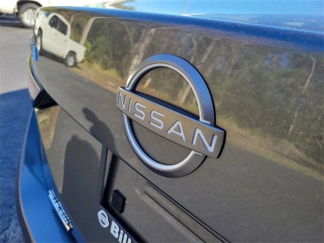 Used 2025 Nissan Sentra SV w/ SV Premium Package image 7