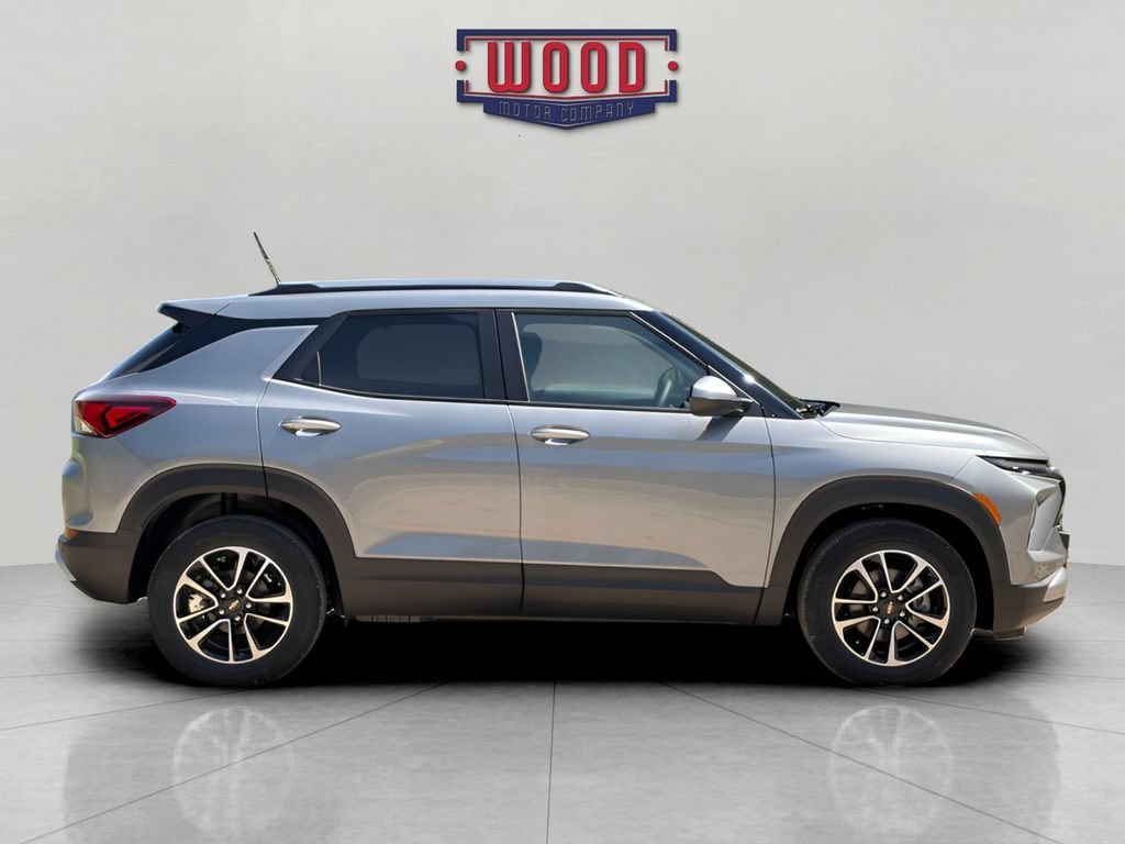 New 2026 Chevrolet TrailBlazer LT w/ LT Cold Weather Package FWD image 2