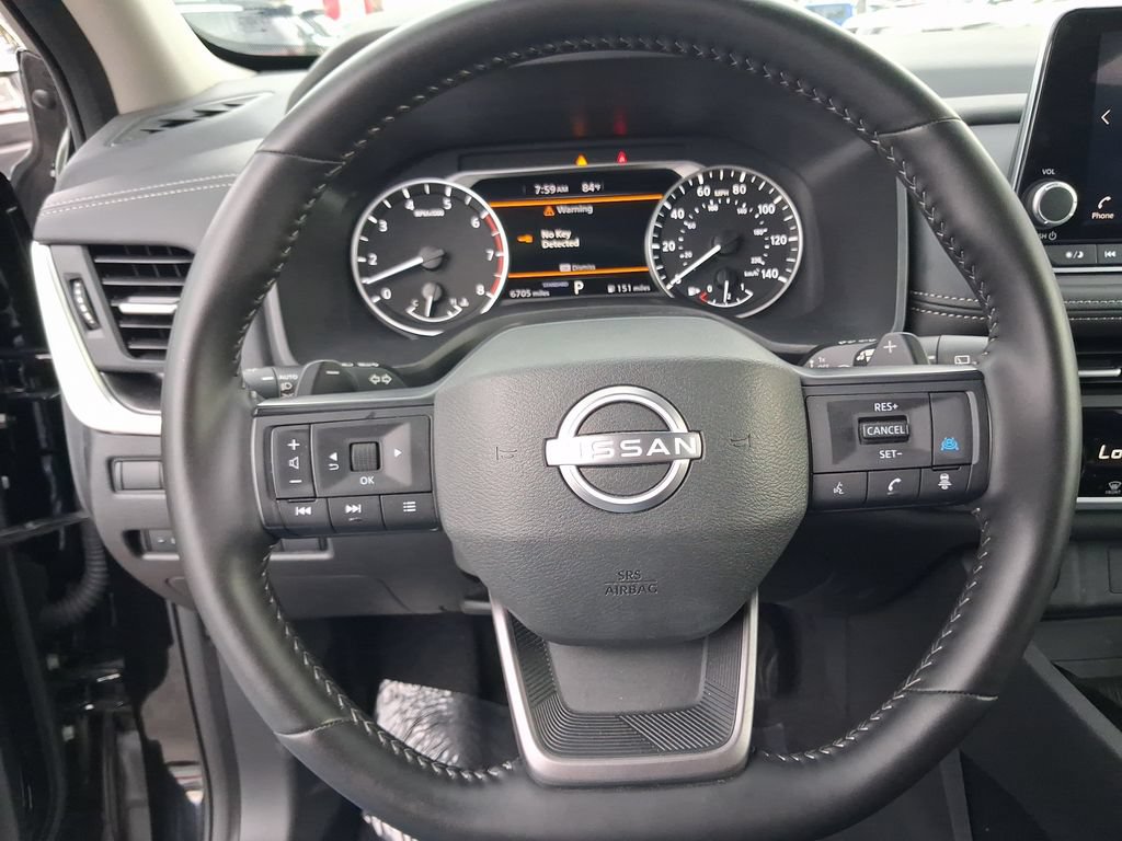 Certified 2025 Nissan Rogue SV FWD image 17