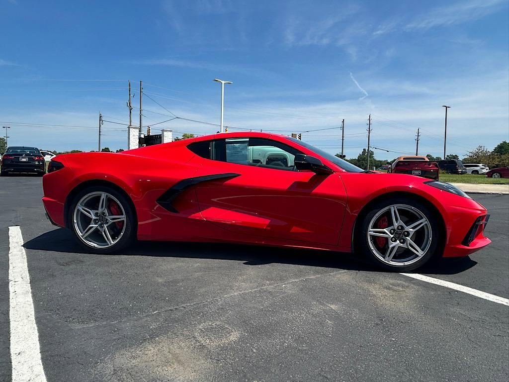 Used 2020 Chevrolet Corvette Stingray Coupe w/ 1LT image 3