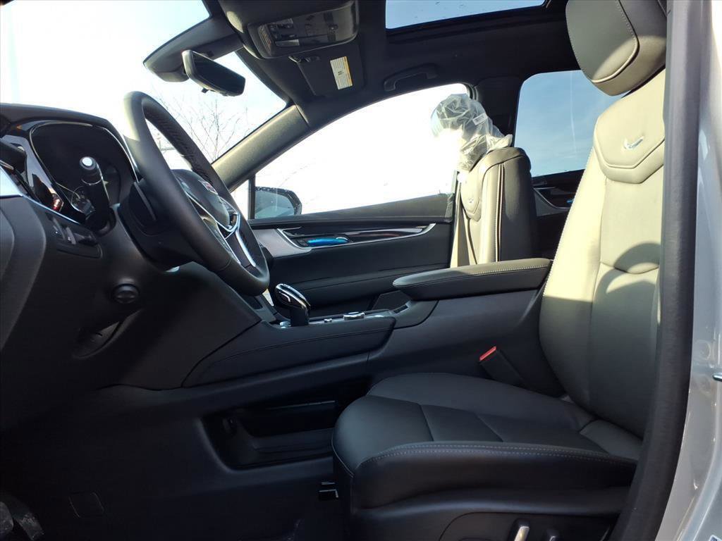 New 2026 Cadillac XT5 Premium Luxury w/ Driver Assist Package image 5