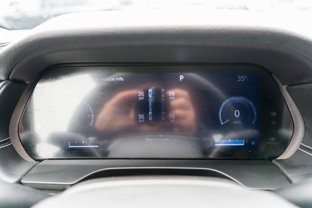 Used 2024 Jeep Grand Cherokee Limited AWD/4WD image 24