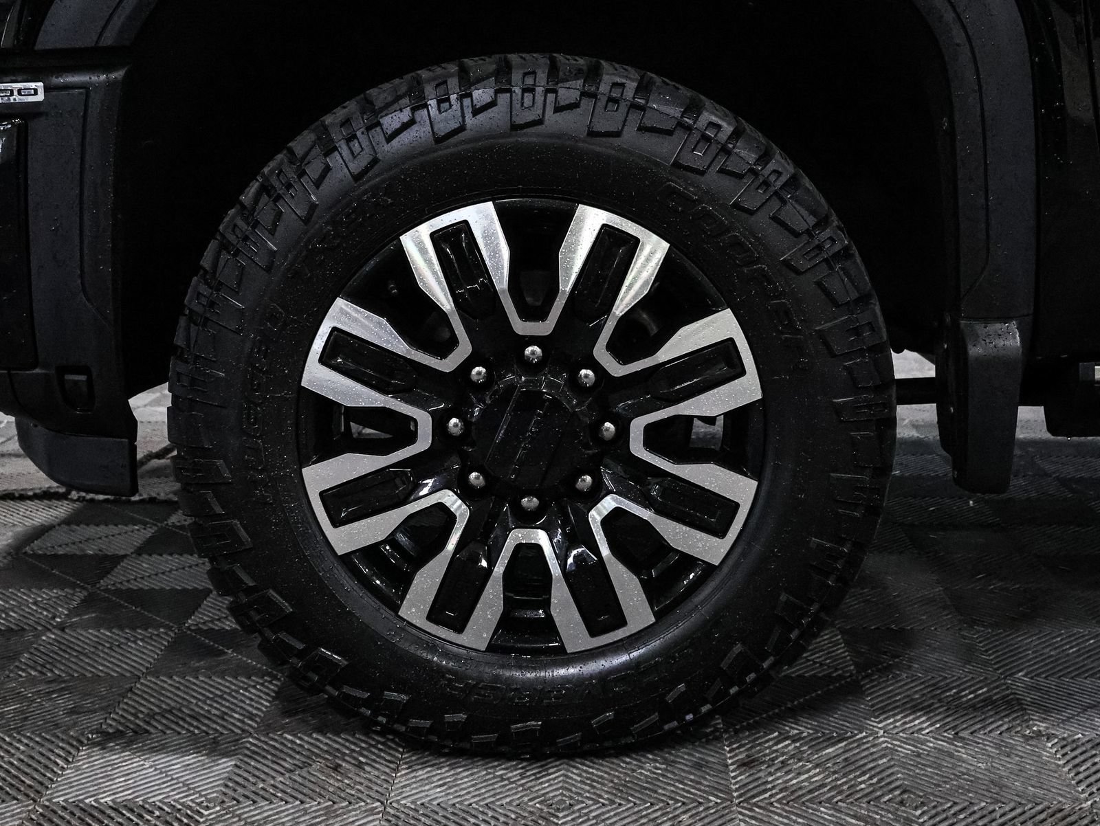 Certified 2025 GMC Sierra 2500 Denali Ultimate AWD/4WD image 21