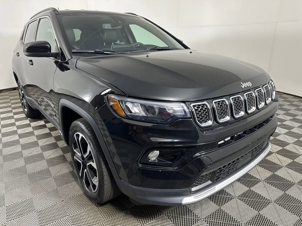 Used 2023 Jeep Compass Limited AWD/4WD image 7