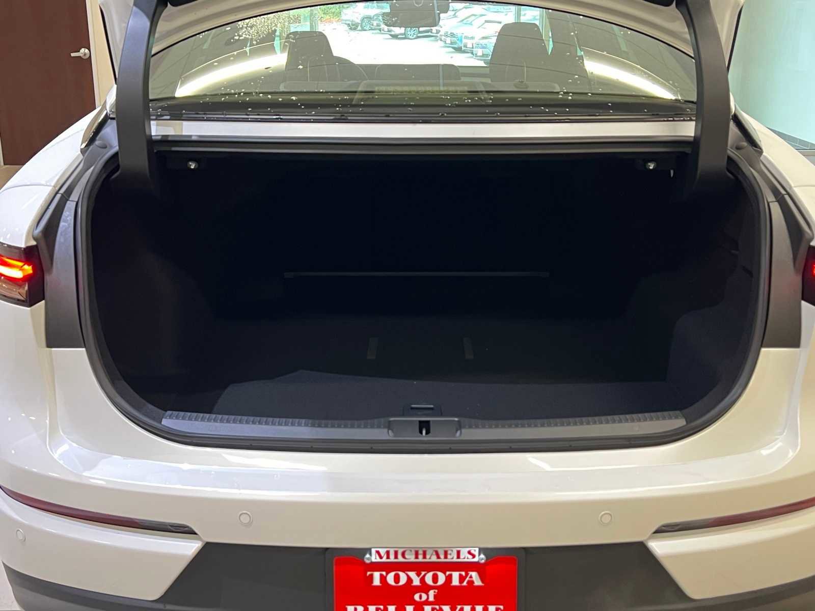 New 2026 Toyota Crown Platinum image 31