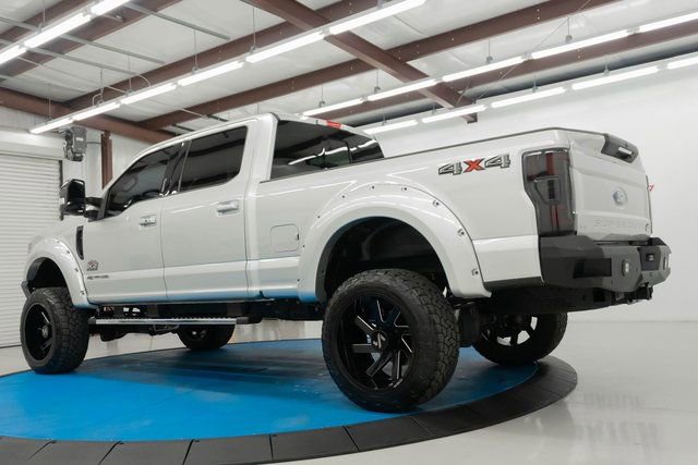 Used 2019 Ford F250 Lariat w/ Lariat Ultimate Package image 3