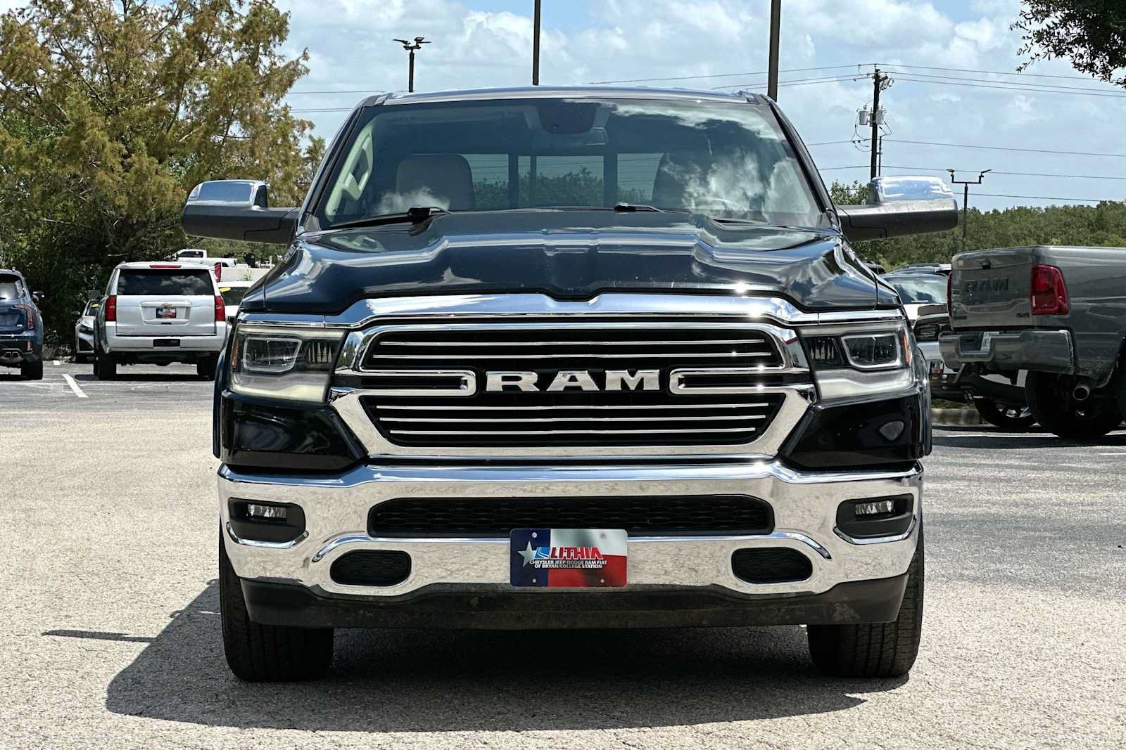 Used 2019 RAM 1500 Laramie w/ Trailer Tow Group AWD/4WD image 10