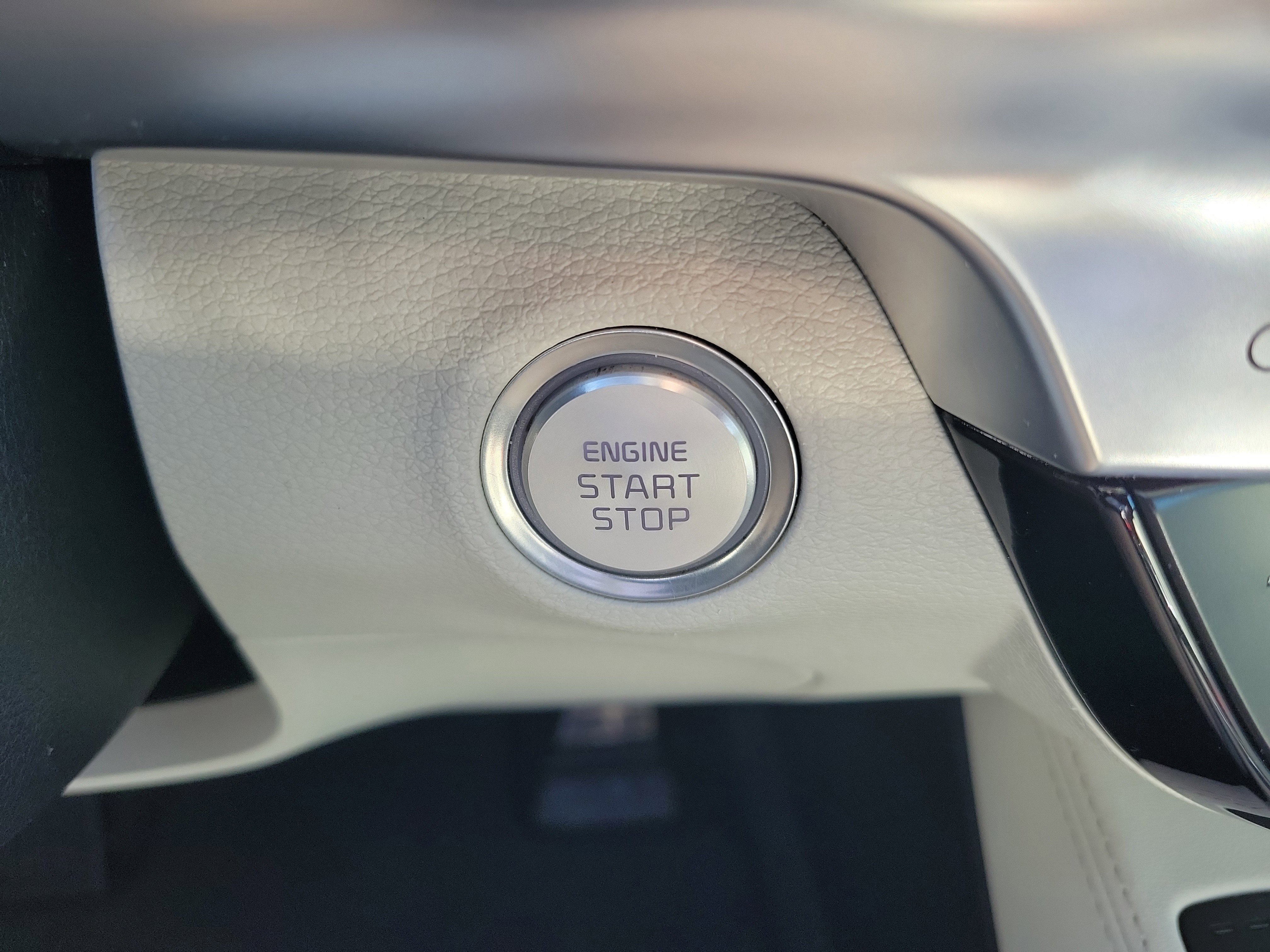 Used 2020 Kia Telluride SX w/ SX Prestige Package image 33