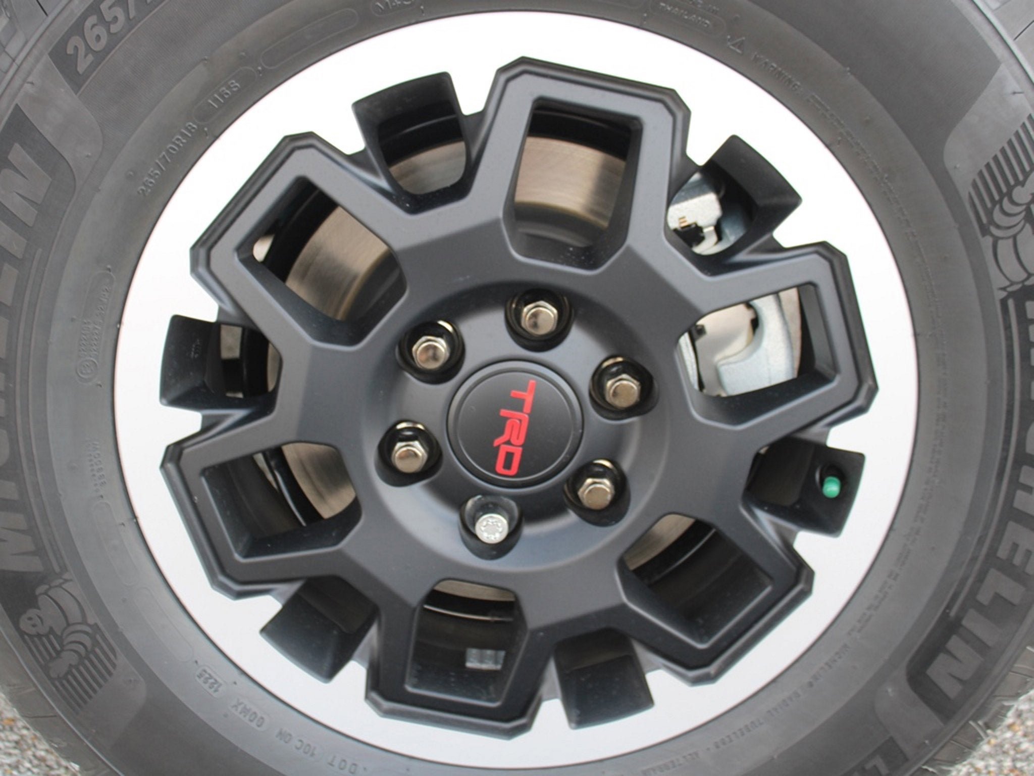 New 2026 Toyota 4Runner TRD Off-Road Premium AWD/4WD image 32