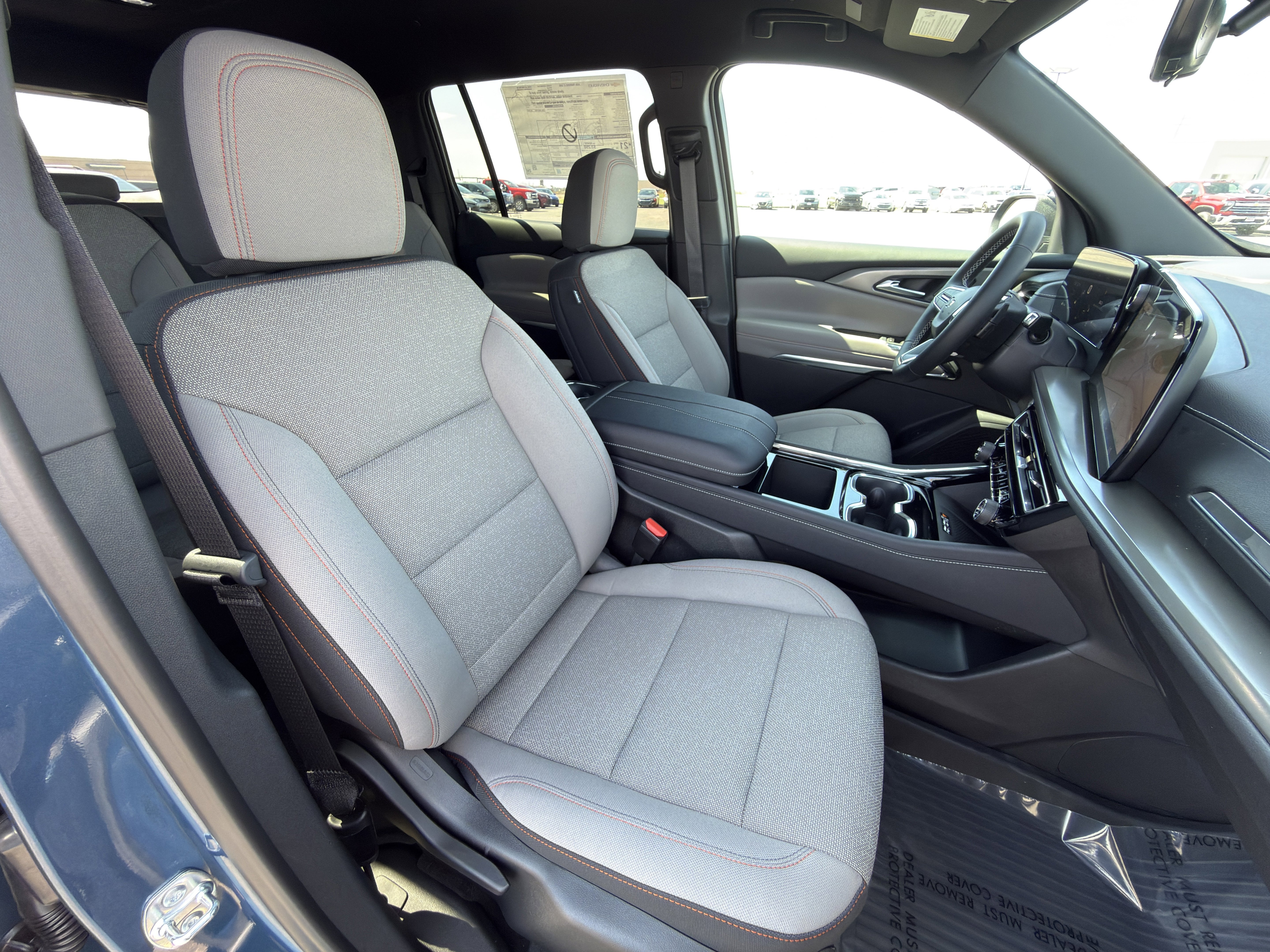New 2026 Chevrolet Traverse LT image 15