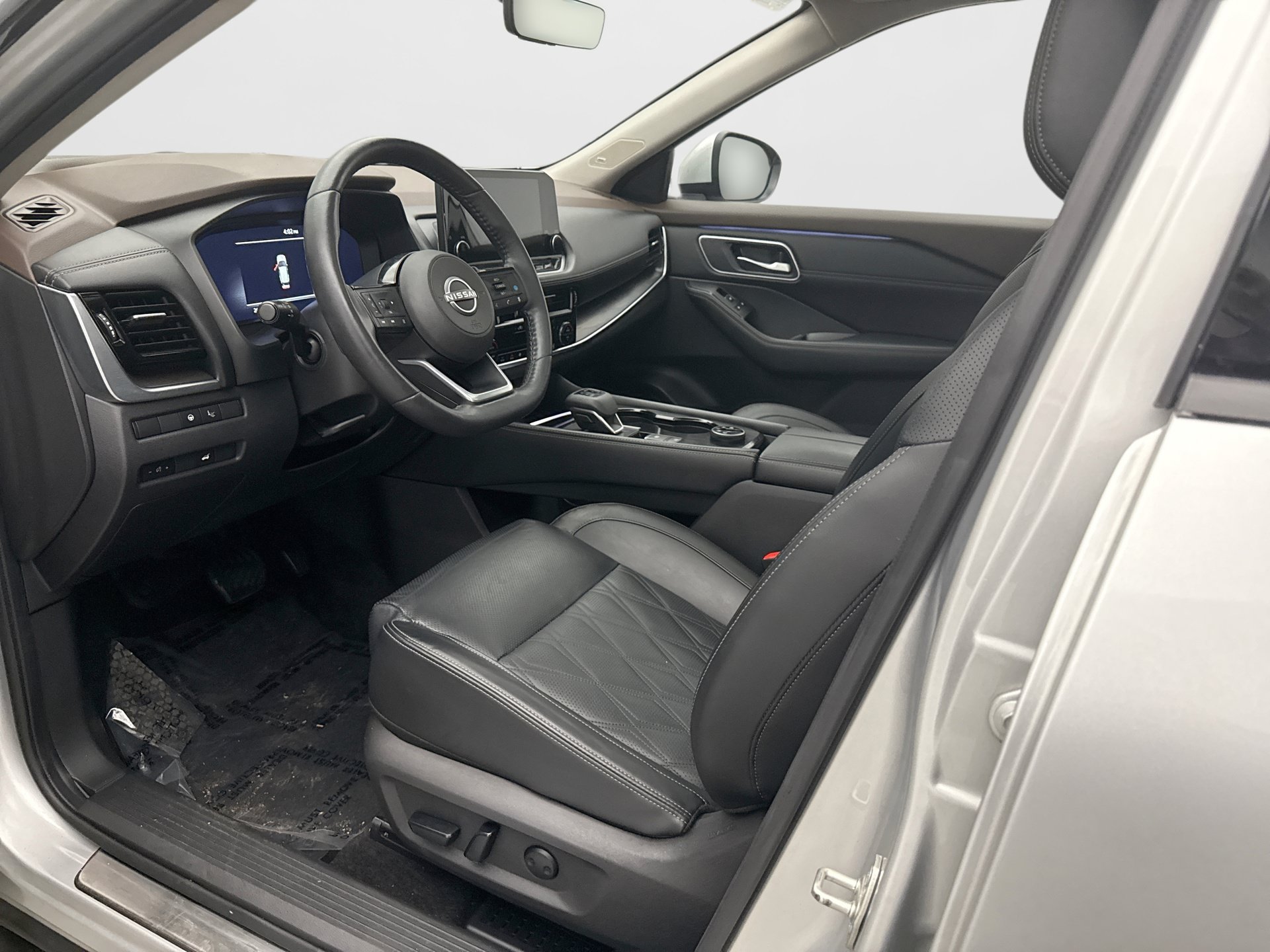 Used 2023 Nissan Rogue Platinum w/ Platinum Premium Package AWD/4WD image 10