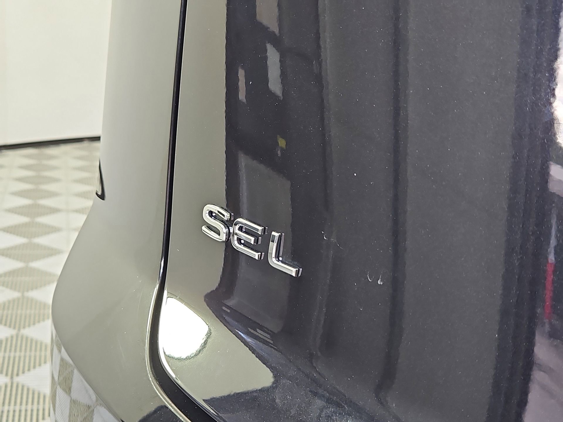 Used 2024 Volkswagen Atlas Cross Sport SEL R-Line AWD/4WD image 12