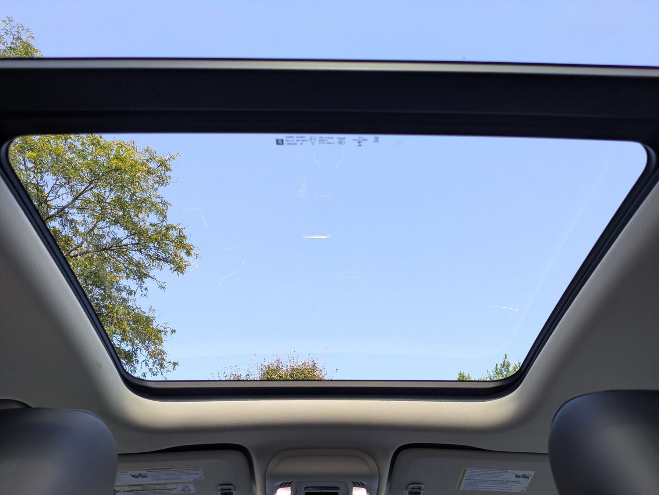 Used 2021 Buick Envision Avenir w/ Technology Package II image 19