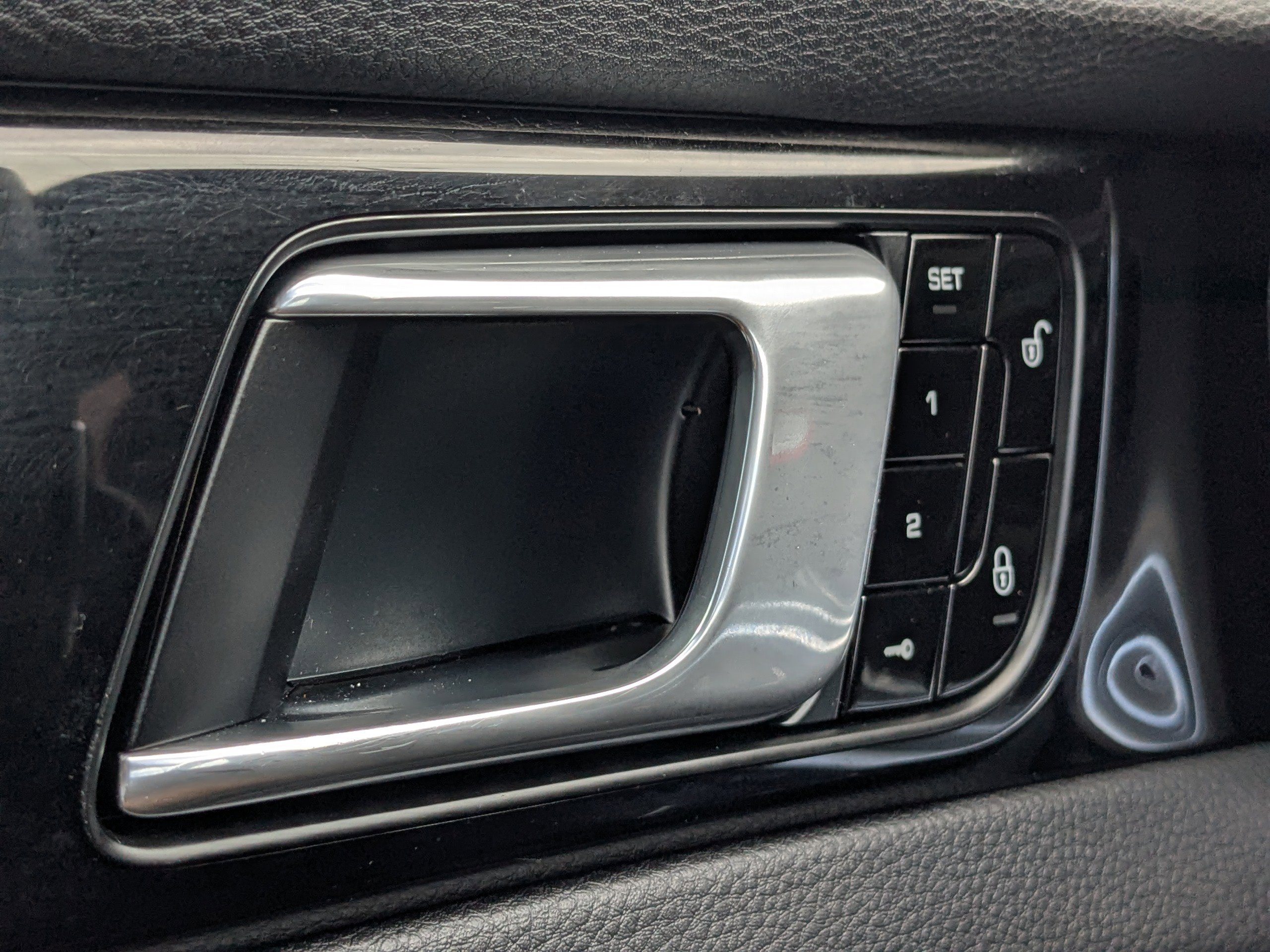 Used 2018 Porsche Panamera 4S w/ Premium Package Plus image 27