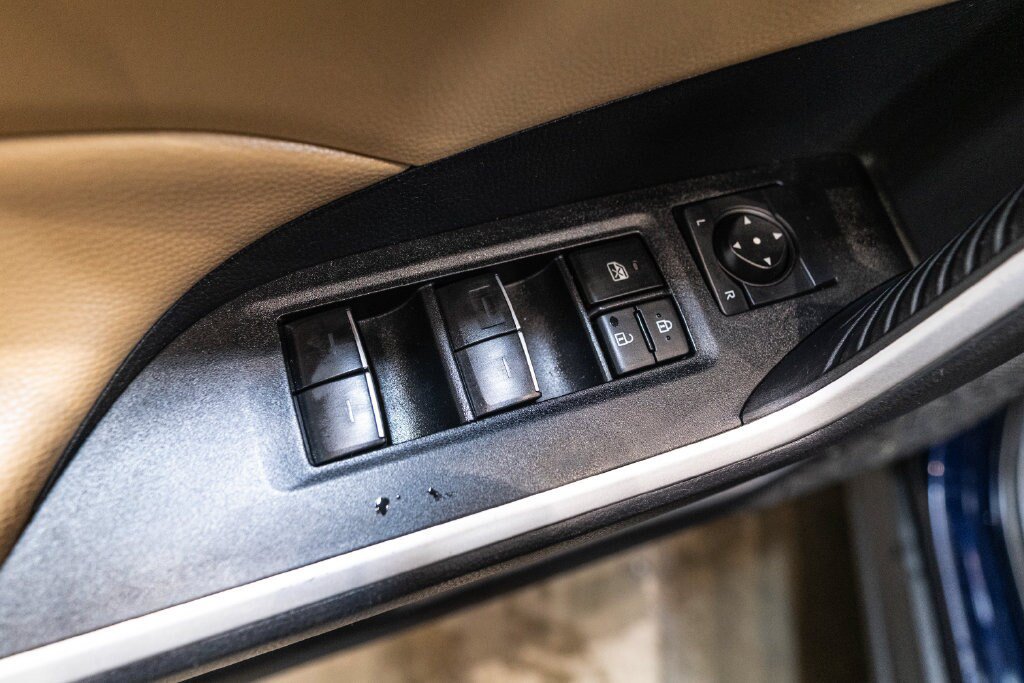 Used 2025 Toyota RAV4 XLE AWD/4WD image 20