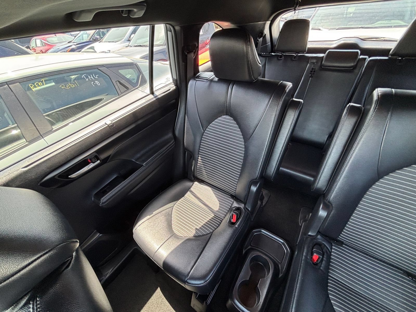 Used 2025 Toyota Highlander XSE AWD/4WD image 40