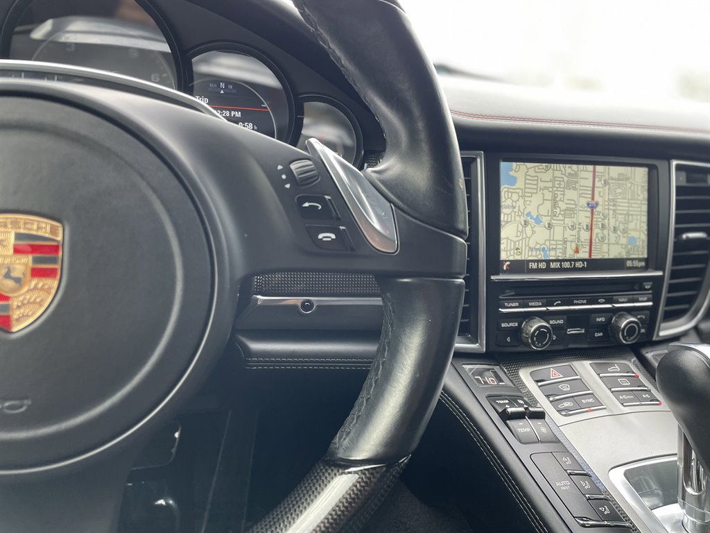 Used 2015 Porsche Panamera GTS image 30