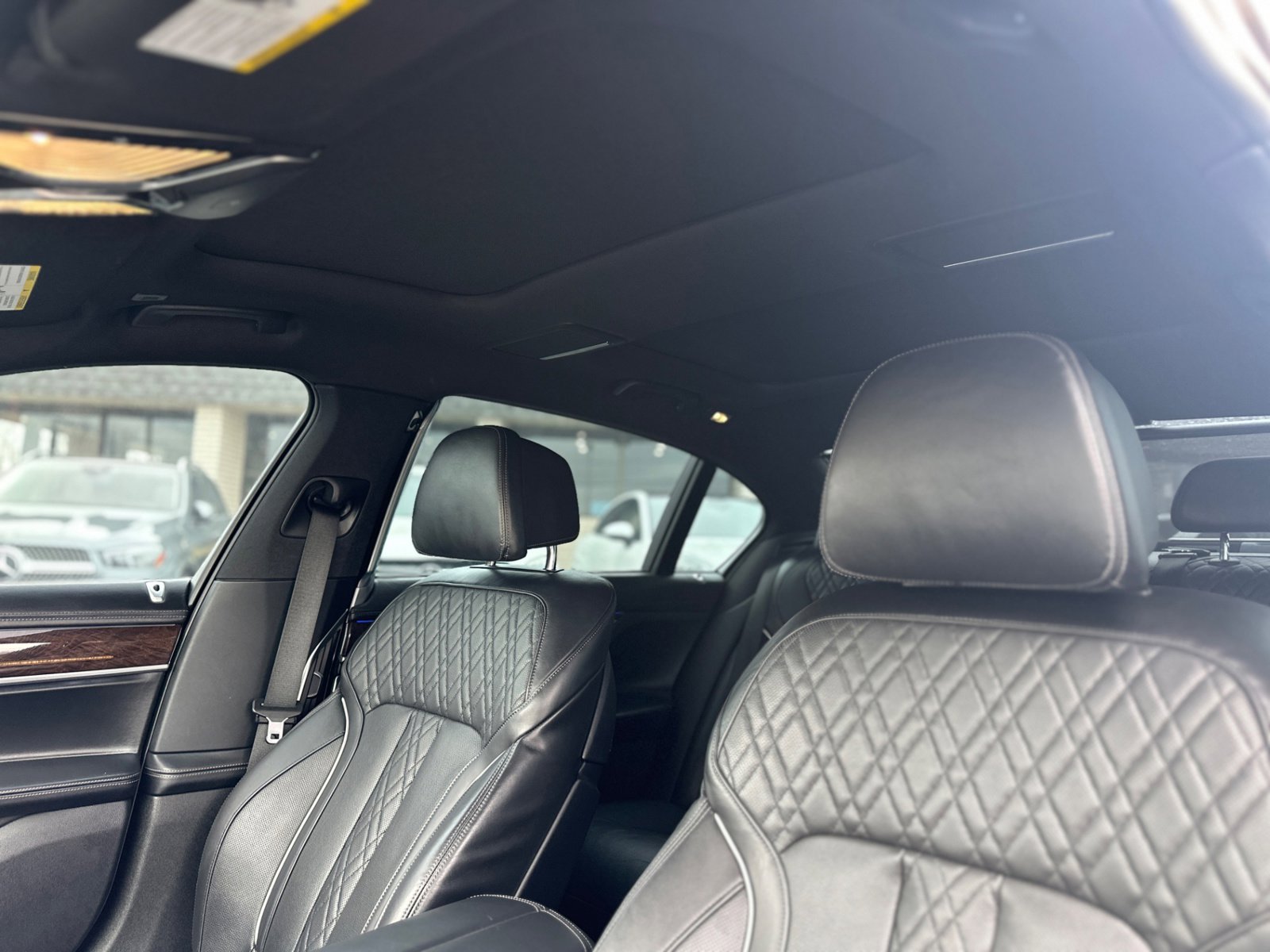 Used 2020 BMW 740i w/ M Sport Package image 21