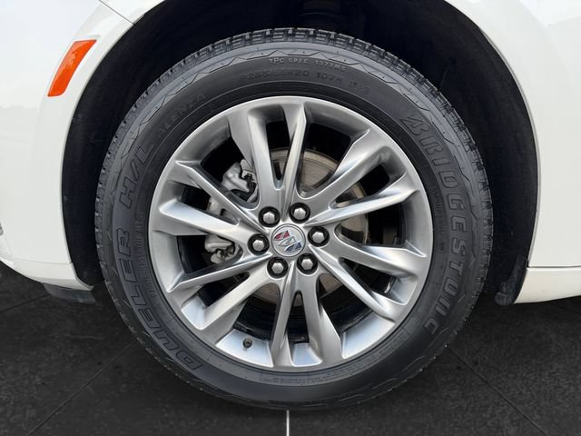 Used 2023 Buick Enclave Avenir w/ Avenir Technology Package AWD/4WD image 9