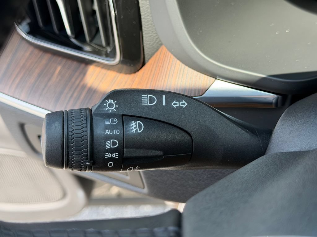 Used 2021 Volvo XC60 T5 Inscription w/ Advanced Package AWD/4WD image 37