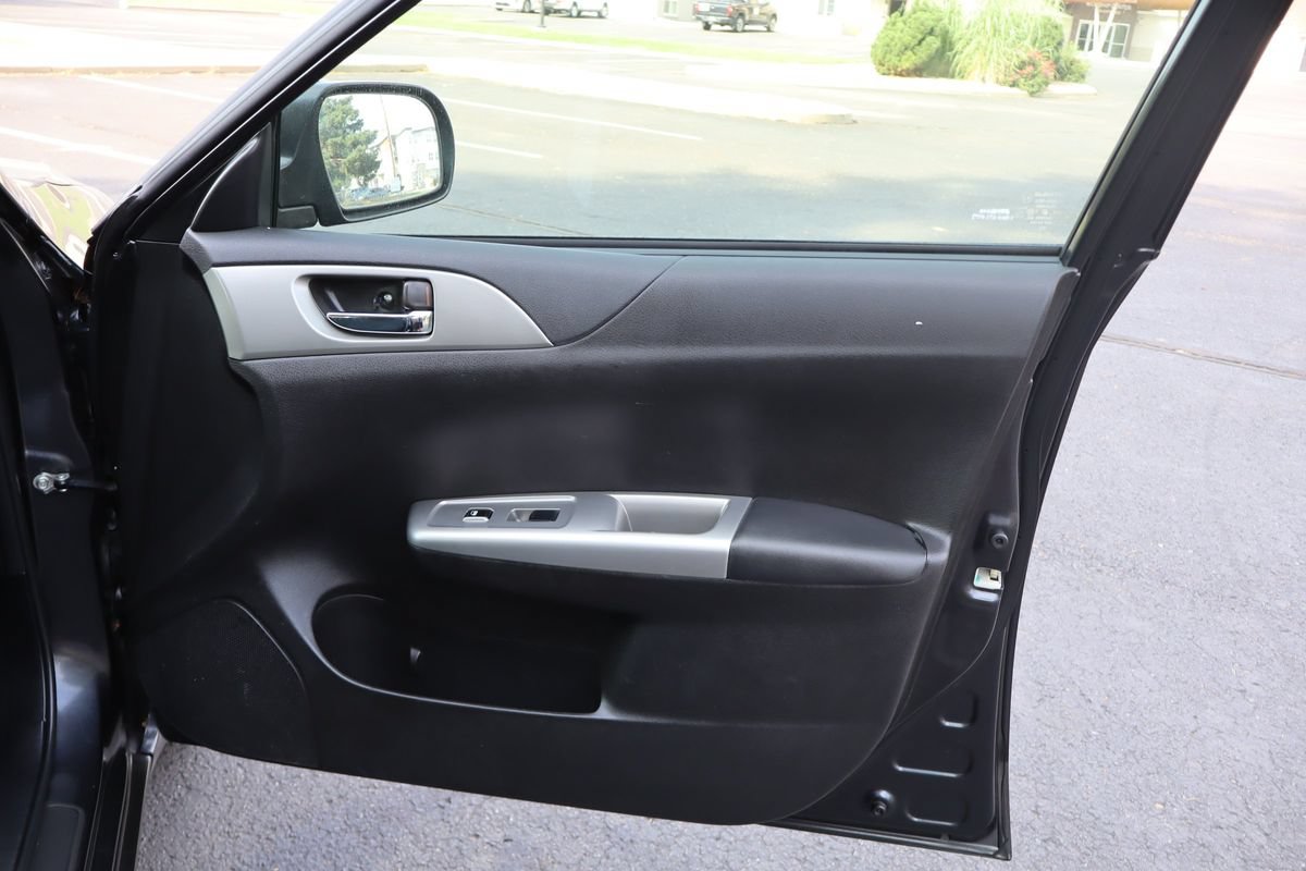 Used 2010 Subaru Impreza 2.5i AWD/4WD image 26