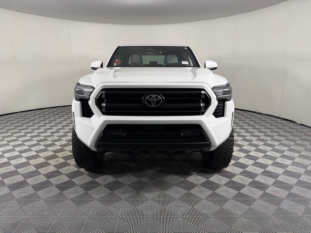 Used 2026 Toyota Tacoma SR5 AWD/4WD image 5