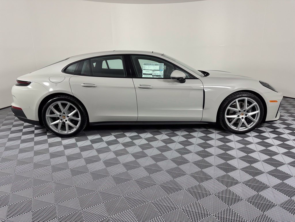 Used 2026 Porsche Panamera RWD image 11