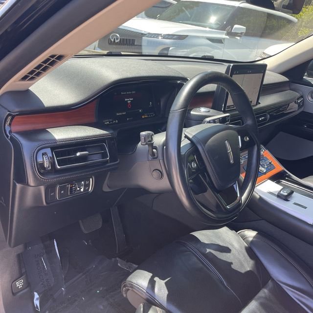 Used 2020 Lincoln Aviator Reserve w/ Equipment Group 202A AWD/4WD image 16