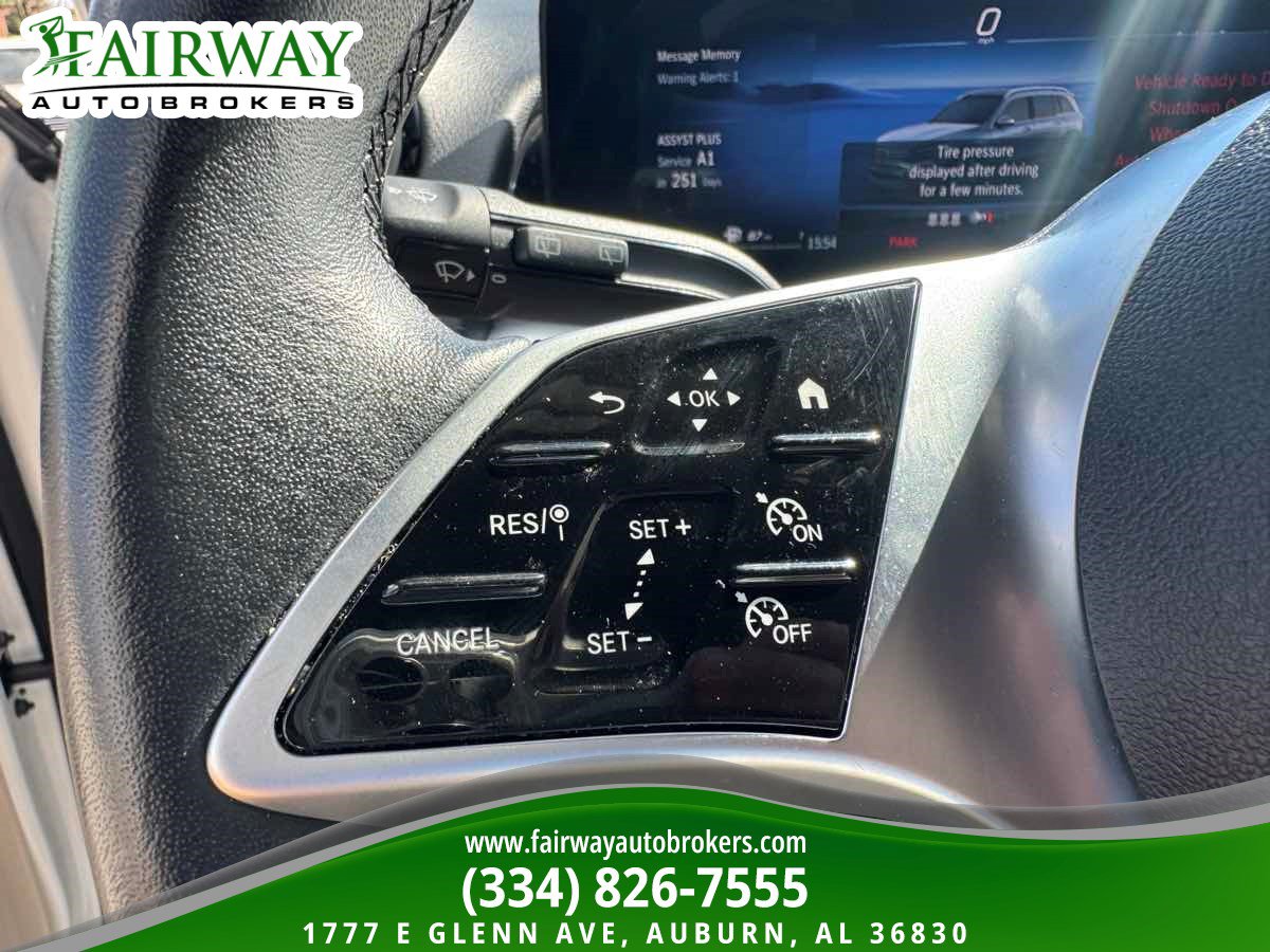 Used 2025 Mercedes-Benz GLB 250 w/ Exclusive Package image 19