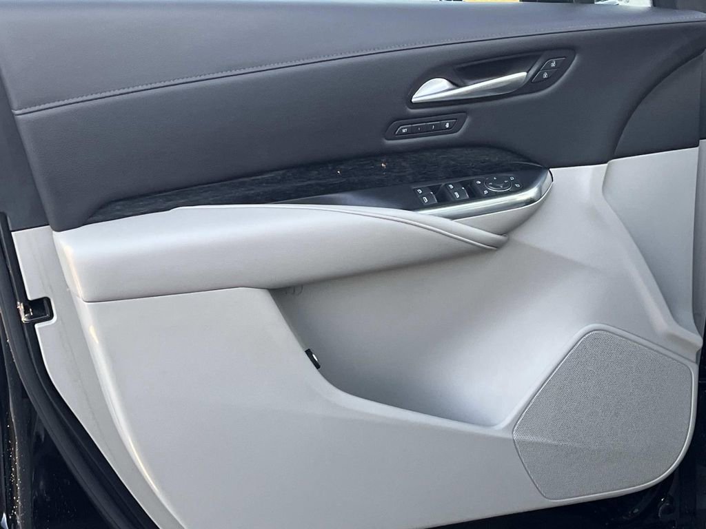 Certified 2023 Cadillac XT4 Premium Luxury w/ Enhanced Visibility Package image 24