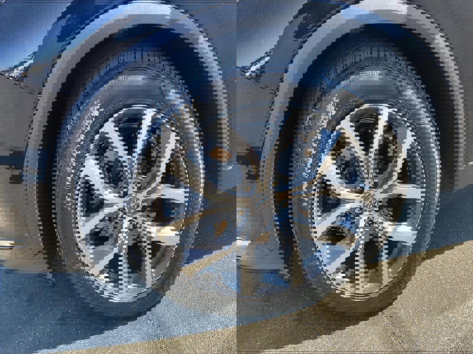 Used 2023 Acura MDX FWD w/ Technology Package image 12