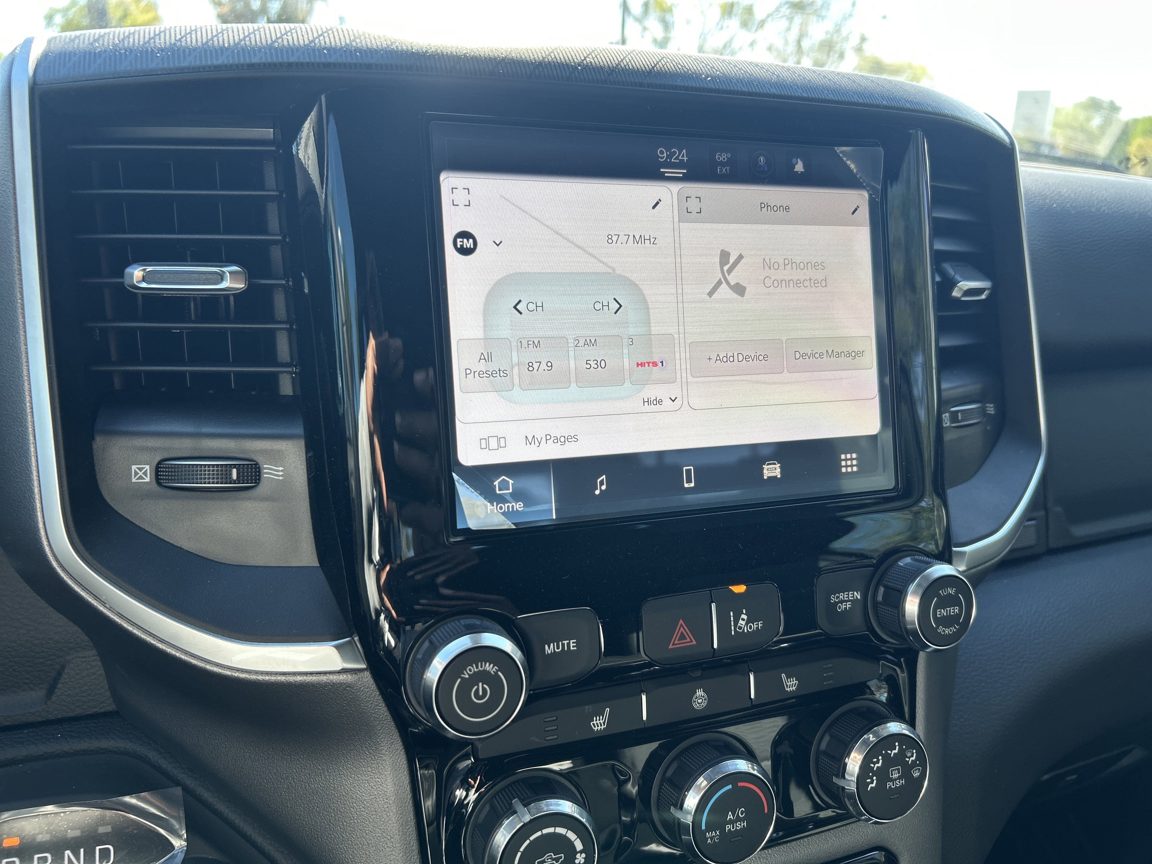 New 2026 RAM 1500 4x4 Crew Cab image 27