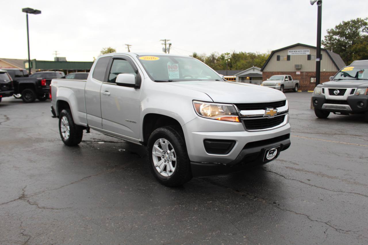 Used 2016 Chevrolet Colorado LT AWD/4WD image 3