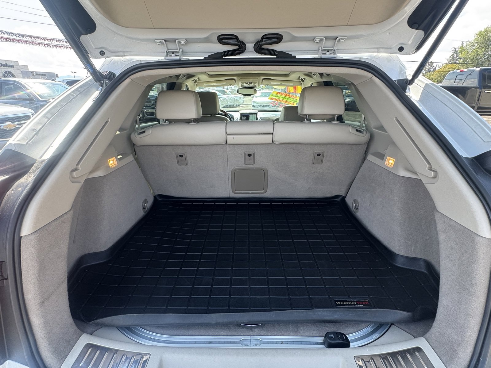Used 2011 Cadillac SRX Premium AWD/4WD image 5