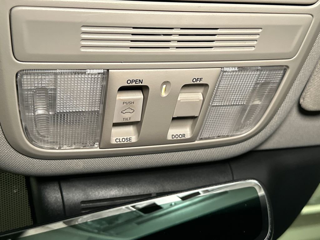 Used 2018 Honda Accord EX-L image 32