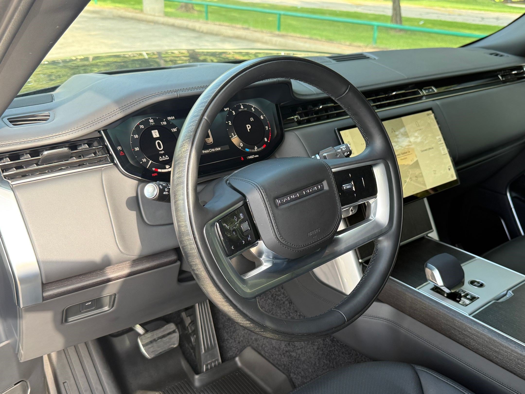Used 2024 Land Rover Range Rover Autobiography AWD/4WD image 4