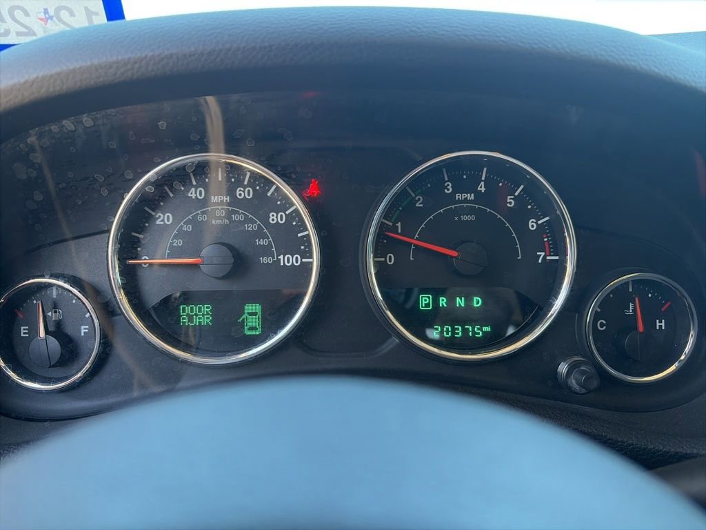 Used 2017 Jeep Wrangler Unlimited Rubicon w/ Connectivity Group image 13