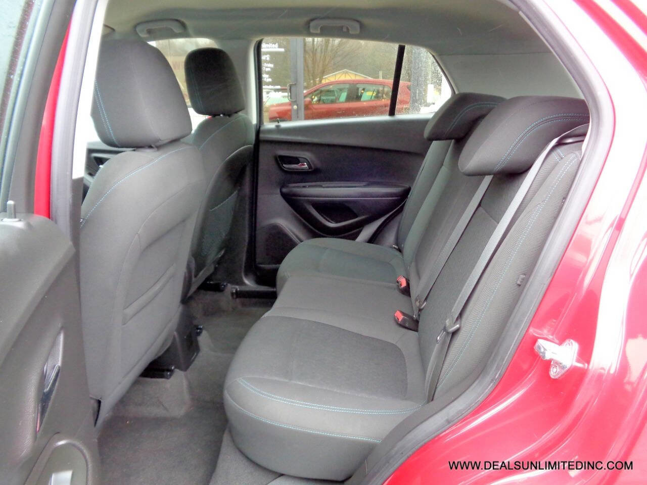 Used 2015 Chevrolet Trax LS AWD/4WD image 13
