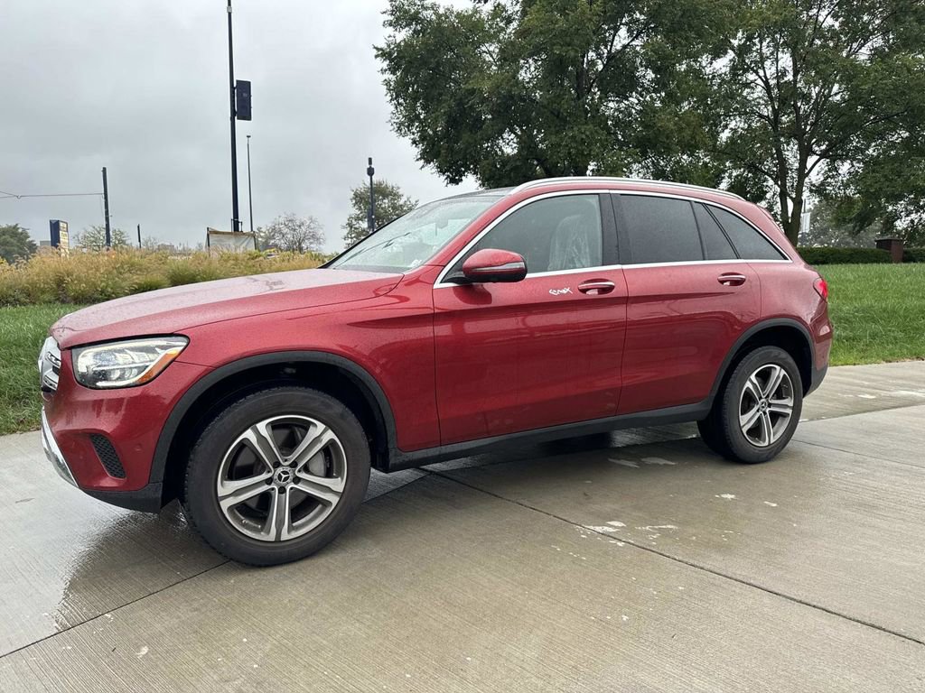 Certified 2022 Mercedes-Benz GLC 300 4MATIC image 2