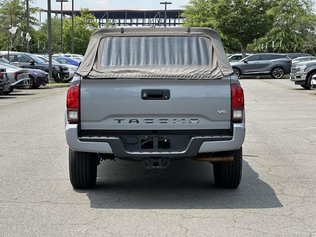 Used 2018 Toyota Tacoma TRD Sport AWD/4WD image 3